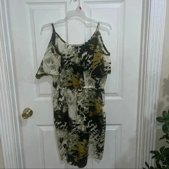 Jack and jinger summer dress off the shoulder - Picture 3 of 5